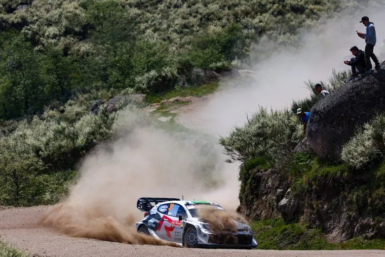 Elfyn Evans Kehilangan Arah di Rally Portugal 2025: Krisis Kecepatan Toyota!